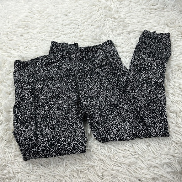 Lululemon Fast and Free Tight II 25" *Non-Reflective Nulux Polar Shift Ice Grey - Picture 1 of 6